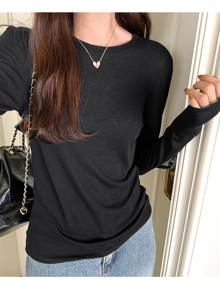 Solid Color Versatile Long Sleeve T-shirt for Women's AutumnNew Slim Fit and Slim Round Neck Underlay Top with Shoulder Underlay