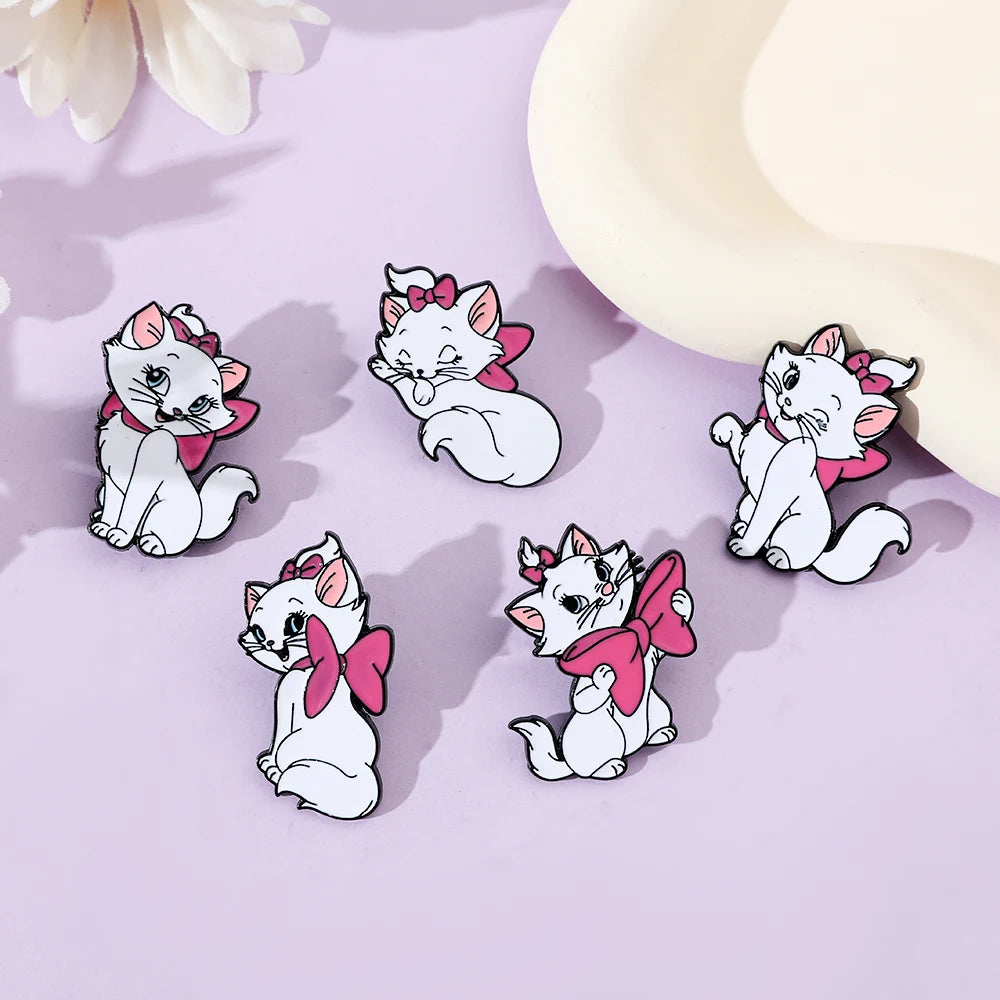 5 Pcs Anime The Aristocats Brooch Elegant Marie Cat Enamel Pin Metal Emblem Jewelry Backpack Clothing Accessories Festival Gift