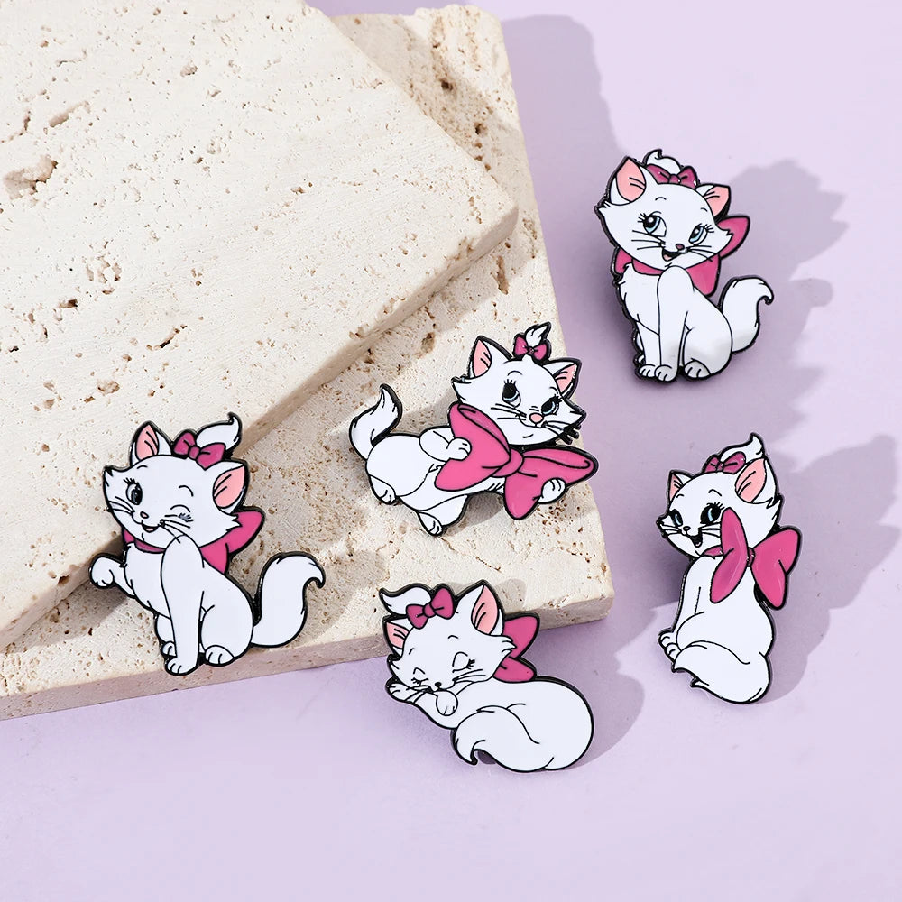 5 Pcs Anime The Aristocats Brooch Elegant Marie Cat Enamel Pin Metal Emblem Jewelry Backpack Clothing Accessories Festival Gift