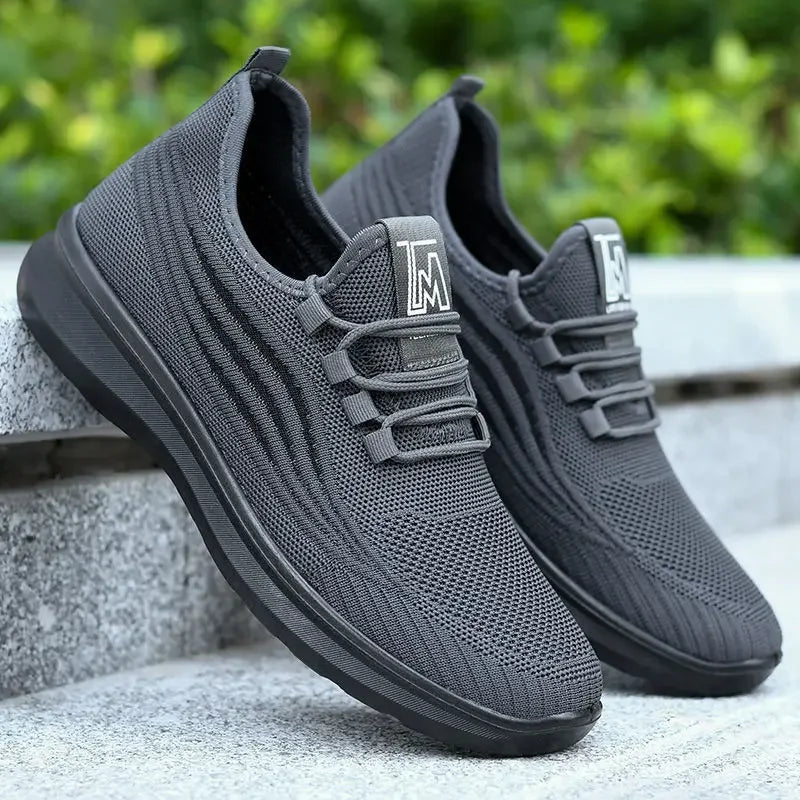 New Men's Shoes Sports Flats Casual Shoes 2023 New Fashion Breathable Walking Shoes Lightweight and Comfortable Men's Shoe