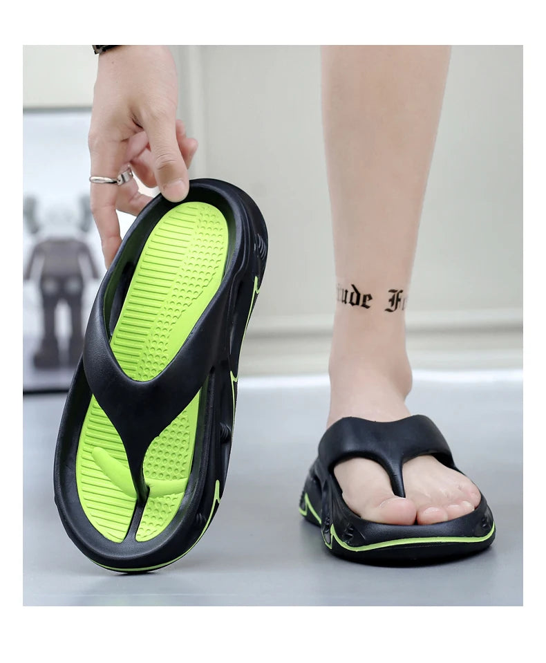 Men Flip Flops Outdoor Indoor Slippers Thick Soft Sole Men Beach Sandals Non-slip Bathroom Home Men Women Slippers Flip Flops