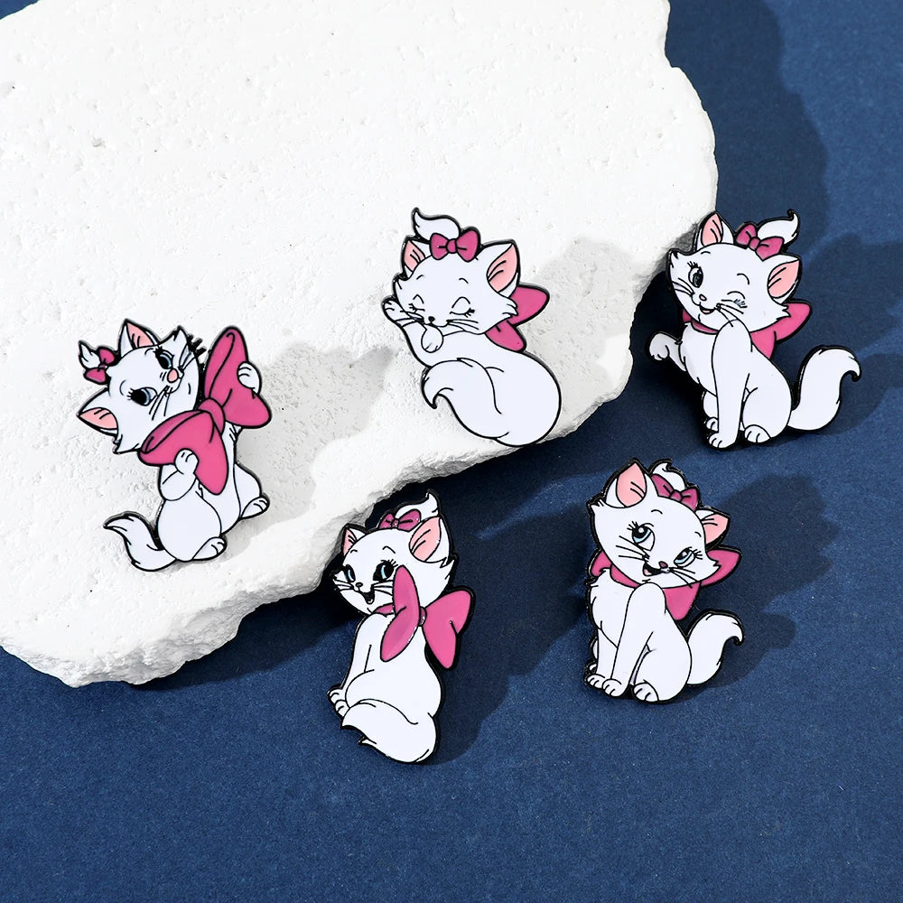 5 Pcs Anime The Aristocats Brooch Elegant Marie Cat Enamel Pin Metal Emblem Jewelry Backpack Clothing Accessories Festival Gift