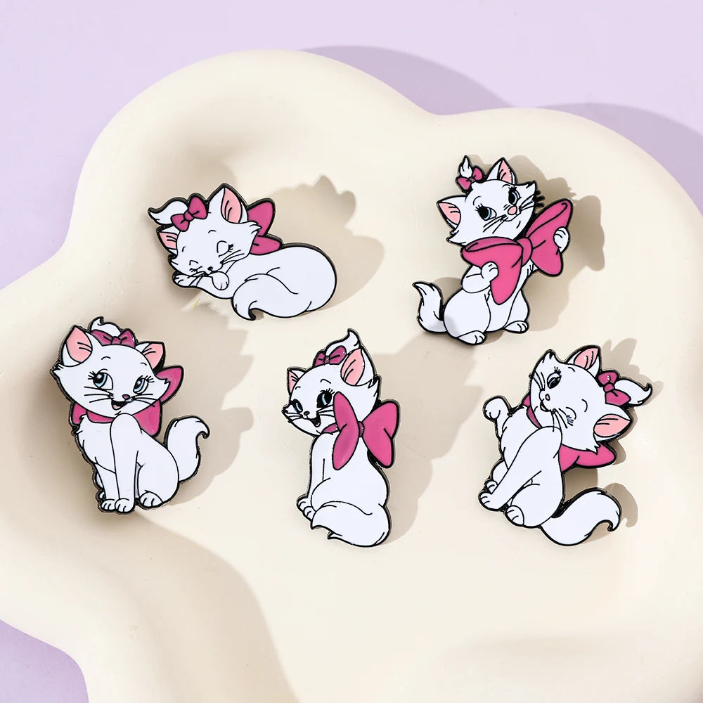 5 Pcs Anime The Aristocats Brooch Elegant Marie Cat Enamel Pin Metal Emblem Jewelry Backpack Clothing Accessories Festival Gift