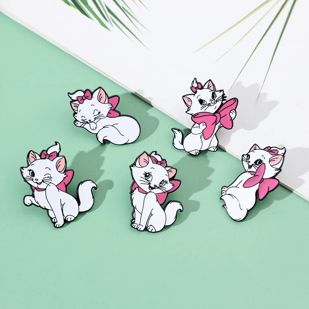 5 Pcs Anime The Aristocats Brooch Elegant Marie Cat Enamel Pin Metal Emblem Jewelry Backpack Clothing Accessories Festival Gift