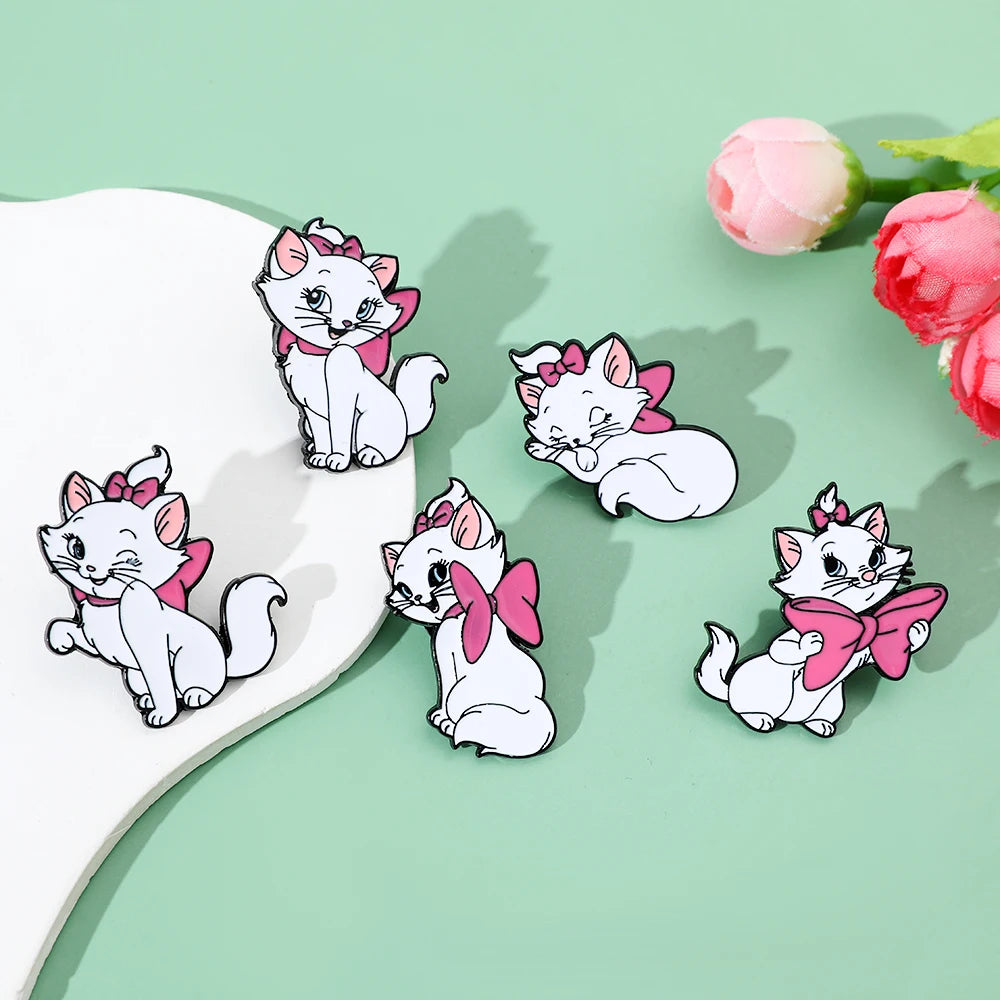 5 Pcs Anime The Aristocats Brooch Elegant Marie Cat Enamel Pin Metal Emblem Jewelry Backpack Clothing Accessories Festival Gift