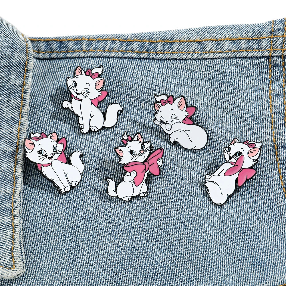 5 Pcs Anime The Aristocats Brooch Elegant Marie Cat Enamel Pin Metal Emblem Jewelry Backpack Clothing Accessories Festival Gift