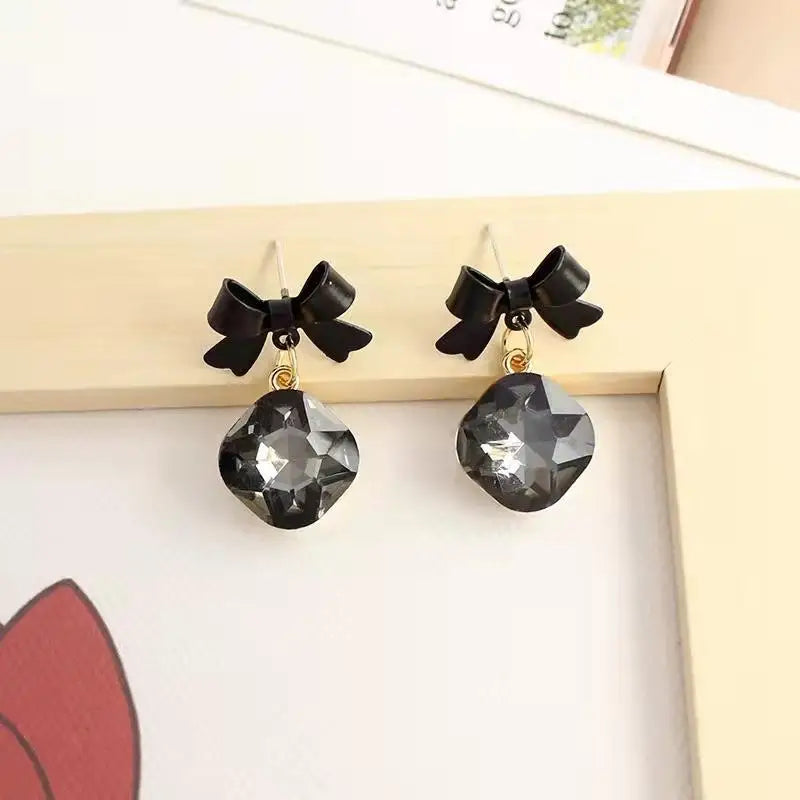 Crystal Black Bow Earrings for Women Charm Earrings Bowknot Pendant Square Earrings Party Anniversary Jewelry Accessories Gift